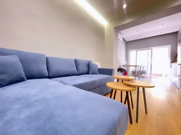 Tirane, shitet apartament 1+1 , 65 m² 165.000 € (AZHBR)