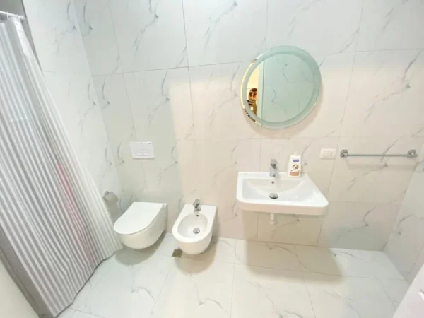 Tirane, jepet me qera apartament 1+1 Kati 3, 550 € 