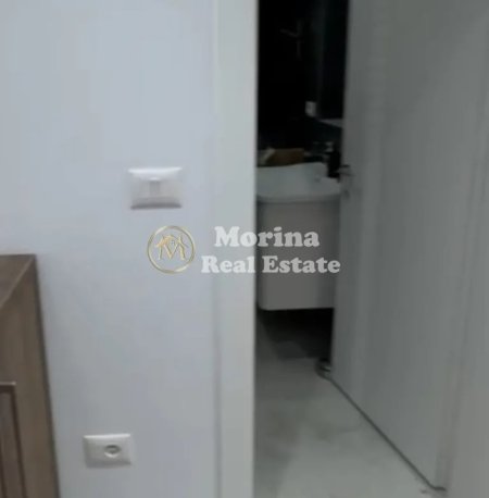 Tirane, jepet me qera apartament 1+1 Kati 2, 50 m² 300 € (Oxhaku)