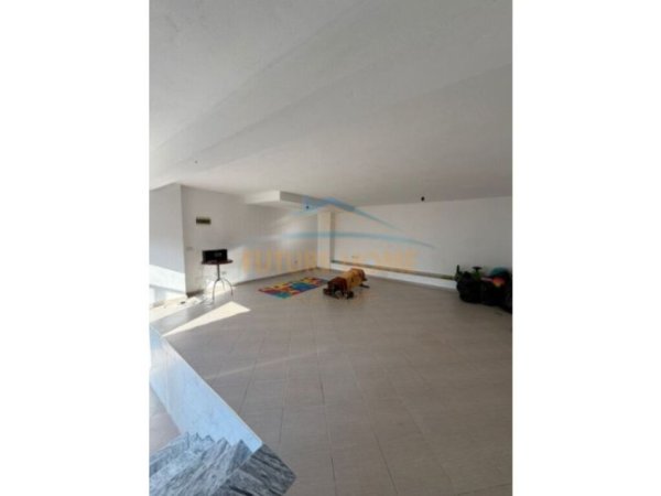 Tirane, shitet ambjent biznesi Kati 0, 105 m² 145.000 € 