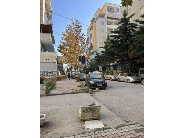 Tirane, shitet ambjent biznesi Kati 0, 62 m² 120.000 € 