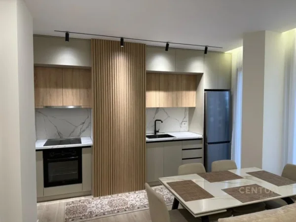 Tirane, jepet me qera apartament 1+1 Kati 5, 57 m² 700 € 