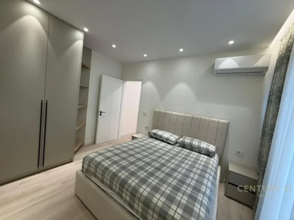 Tirane, jepet me qera apartament 1+1 Kati 5, 57 m² 700 € 