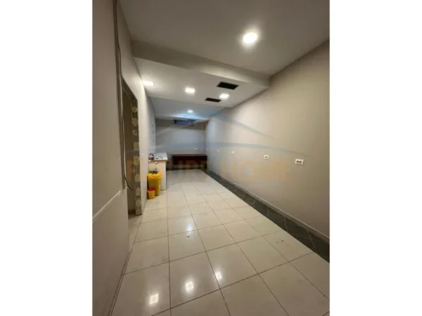 Tirane, shitet ambjent biznesi Kati -1, 251 m² 427.000 € 