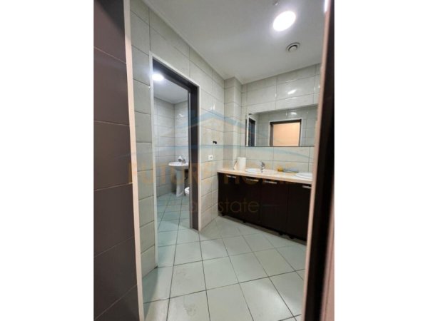 Tirane, shitet ambjent biznesi Kati -1, 251 m² 427.000 € 