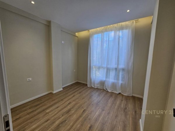 Tirane, shitet apartament 1+1 Kati 4, 41 m² 122.000 €