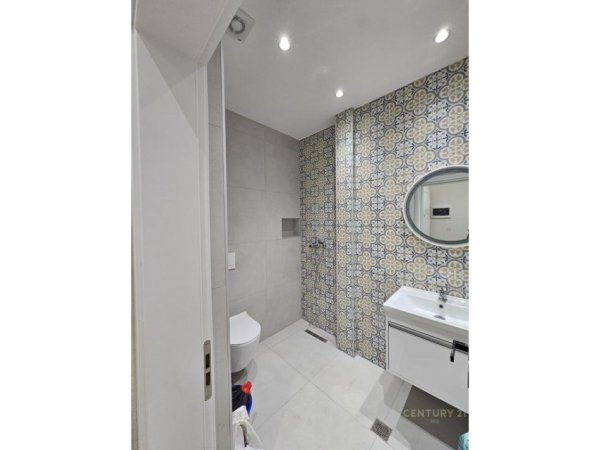 Tirane, shitet apartament 1+1 Kati 4, 41 m² 122.000 €