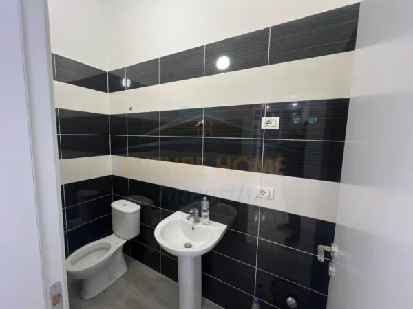 Tirane, shitet ambjent biznesi Kati 0, 122 m² 350.000 € 