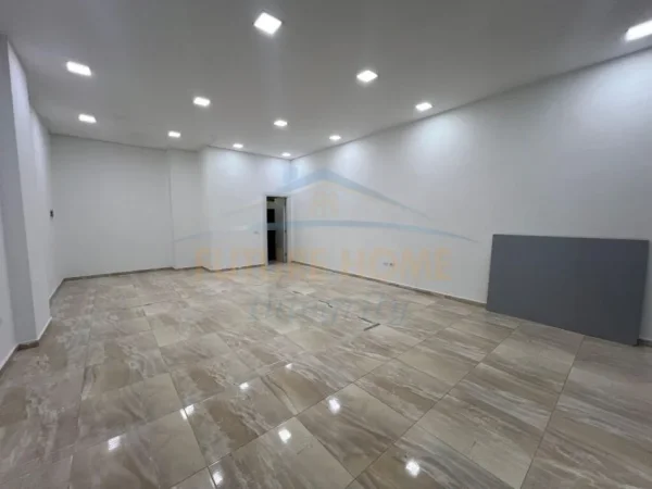 Tirane, shitet ambjent biznesi Kati 0, 122 m² 350.000 € 