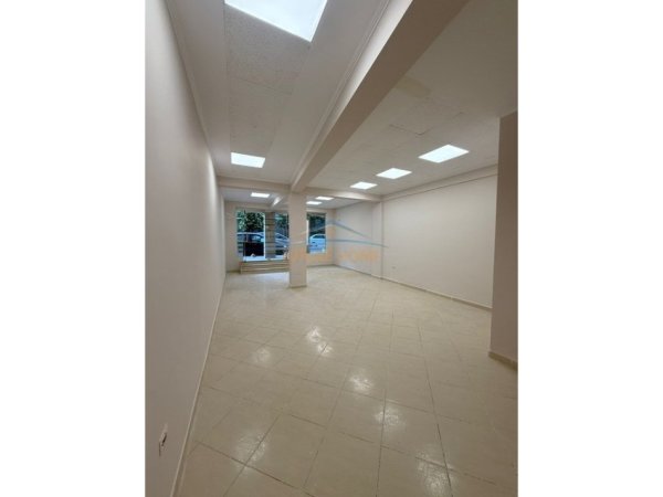 Tirane, shitet ambjent biznesi Kati 0, 58 m² 120.000 € 