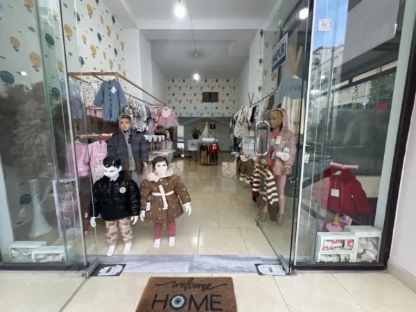 Tirane, shitet ambjent biznesi Kati 0, 40 m² 90.000 € 