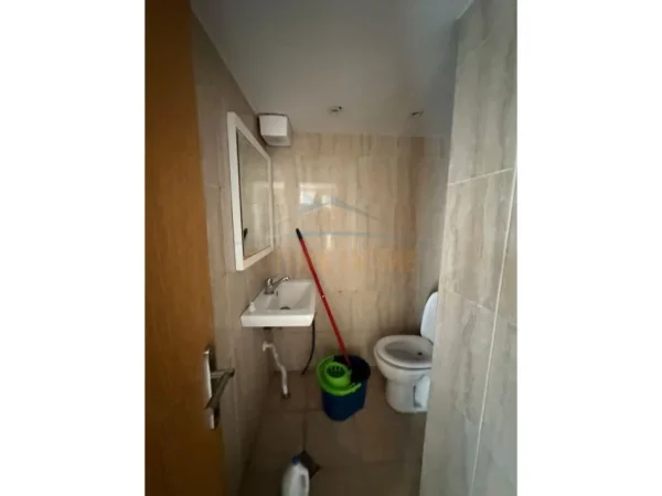 Tirane, shitet ambjent biznesi , 328 m² 420.000 € 