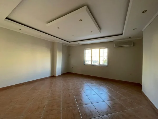 Tirane, jepet me qera zyre Kati 4, 178 m² 1.700 € (tek Sheshi Willson)