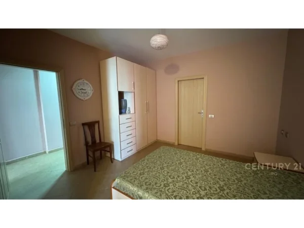 Tirane, jepet me qera apartament 3+1 Kati 5, 115 m² 800 € (Don Bosko)