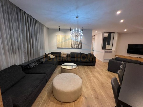 Tirane, jepet me qera apartament 2+1 Kati 9, 165 m² 2.000 € (STADIUM DINAMO)