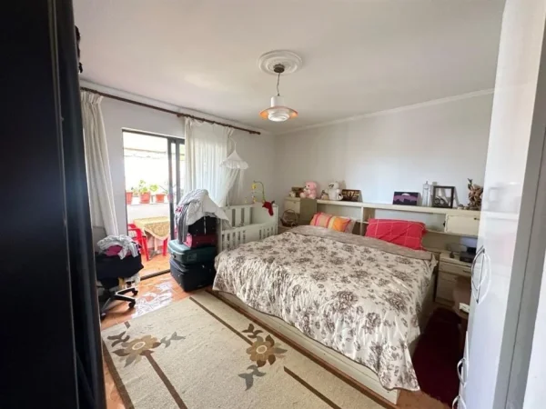 Tirane, shitet apartament 3+1 Kati 3, 103 m² 190.000 € (ISH PROFARMA)