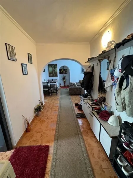 Tirane, shitet apartament 3+1 Kati 3, 103 m² 190.000 € (ISH PROFARMA)