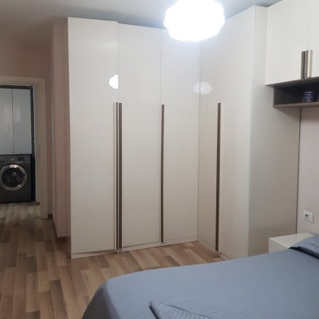 Tirane, jepet me qera apartament 2+1 Kati 2, 1.000 € 