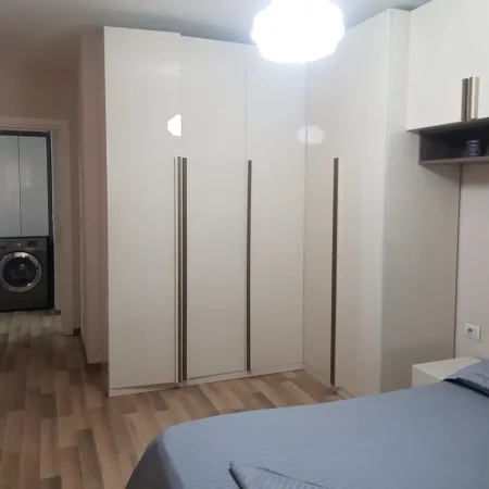 Tirane, jepet me qera apartament 2+1 Kati 2, 1.000 € 