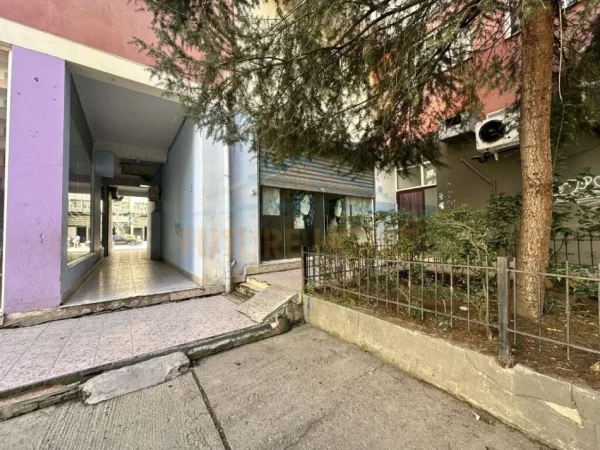 Tirane, shitet ambjent biznesi Kati 0, 29 m² 59.000 € 