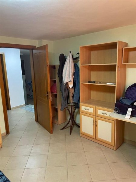 Tirane, jepet me qera apartament 2+1+Ballkon Kati 2, 102 m² 600 € 