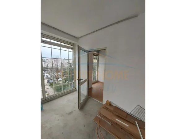 Tirane, shitet ambjent biznesi Kati 0, 424 m² 350.000 € 