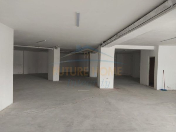 Tirane, shitet ambjent biznesi Kati 0, 424 m² 350.000 € 