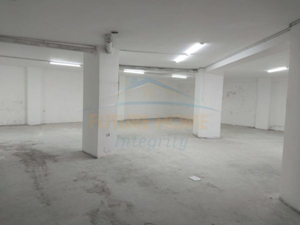 Tirane, shitet ambjent biznesi Kati 0, 424 m² 350.000 € 