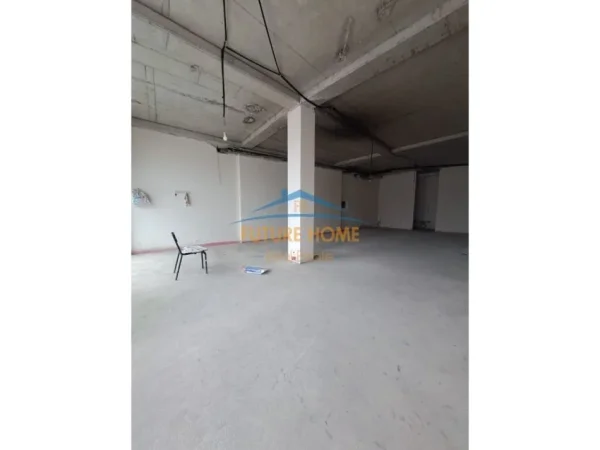 Tirane, shitet ambjent biznesi Kati 0, 112 m² 600.000 € (LAKE VIEW RESIDENCE)