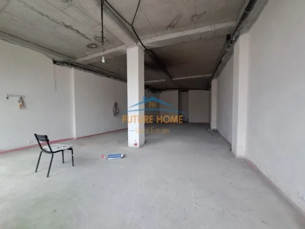 Tirane, shitet ambjent biznesi Kati 0, 112 m² 600.000 € (LAKE VIEW RESIDENCE)
