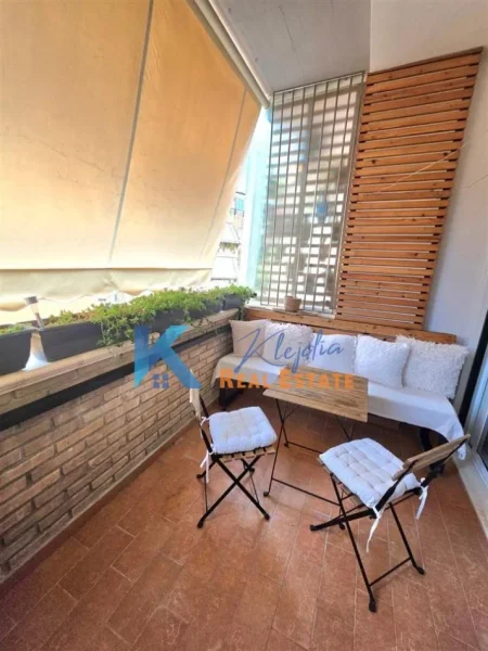 Tirane, jap me qera apartament 1+1+Ballkon Kati 3, 60 m² 600 € (Liqeni i Thate)