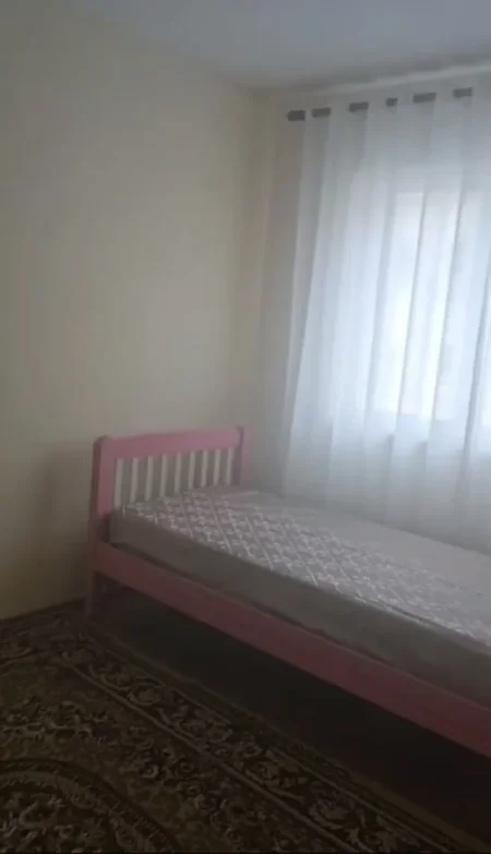 Tirane, jepet me qera apartament 3+1 Kati 4, 660 € 