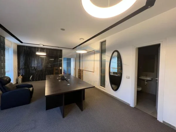 Tirane, shitet ambjent biznesi Kati 1, 350 m² 540.000 € 