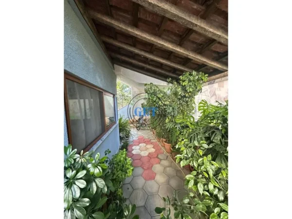 Durres, jepet me qera Kopsht fëmijësh ,Kati 1, 400 m² 1.200 € (Spitalle)