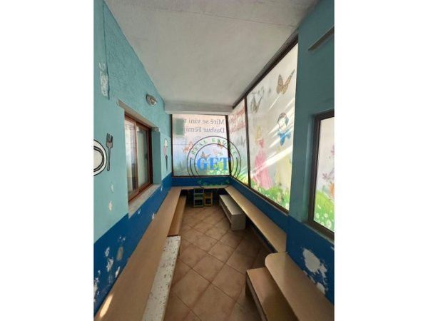 Durres, jepet me qera Kopsht fëmijësh ,Kati 1, 400 m² 1.200 € (Spitalle)