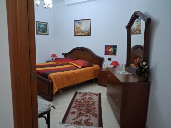 Tirane, jap me qera apartament 2+1+Ballkon Kati 4, 70 m² 830 € (afer 15 kateshit)