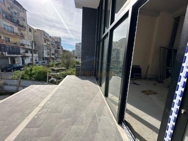 Tirane, shitet ambjent biznesi Kati 0, 82 m² 246.000 € 