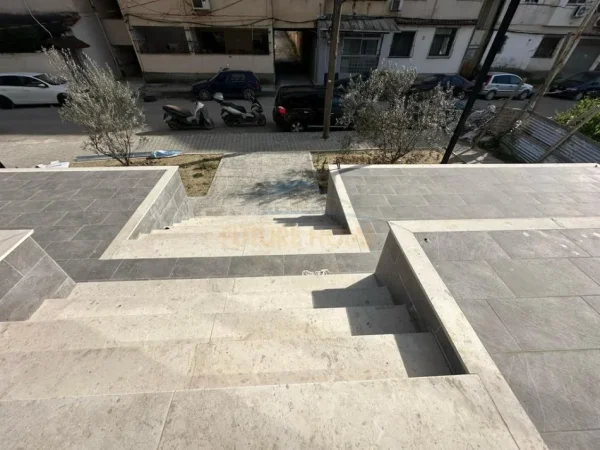 Tirane, shitet ambjent biznesi Kati 0, 82 m² 246.000 € 