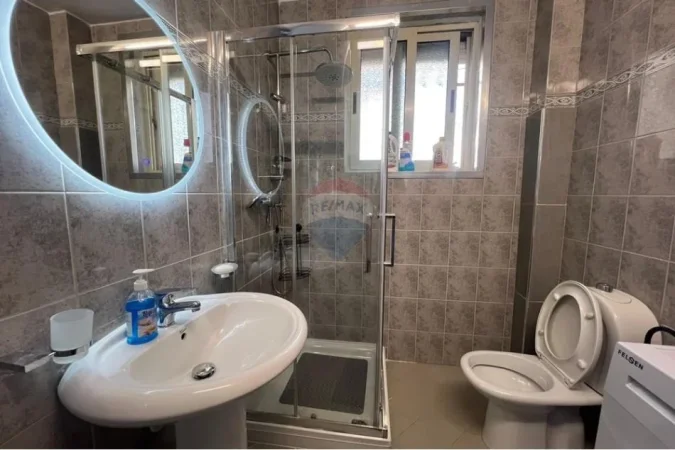 Tirane, jepet me qera apartament 1+1+Aneks+Ballkon Kati 1, 72 m² 640 € (Rruga Haxhi Hysendalliu)