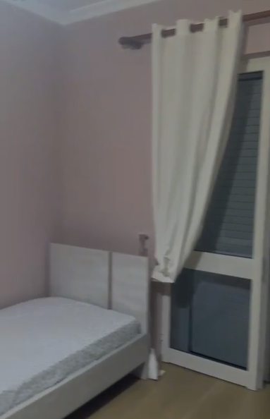 Jepet me Qira Apartament 2+1 i mobiluar tek Rruga e Durrësit, pranë Zogut të Zi, Kati 3, 90 m² 650 €uro