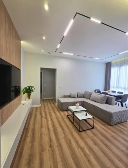 Tirane, jepet me qera apartament 1+1+Ballkon Kati 3, 77 m² 1.300 € (Liqeni i Thate)