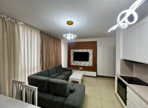 Tirane, jepet me qera apartament 2+1 Kati 1, 100 m² 650 € 
