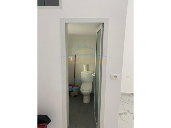 Tirane, shitet ambjent biznesi Kati 0, 33 m² 120.000 € 