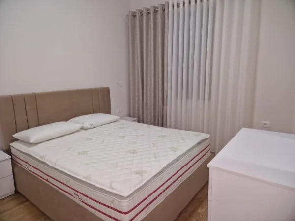 Tirane, jepet me qera Vile 2+1 Kati 2, 80 m² 800 € (vasil shanto)