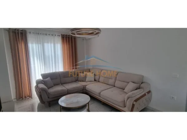 Tirane, jepet me qera apartament 2+1 Kati 1, 105 m² 500 € 