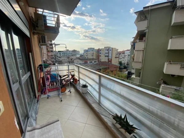 Shitet, Apartament 1+1, Fresku 92.000 €