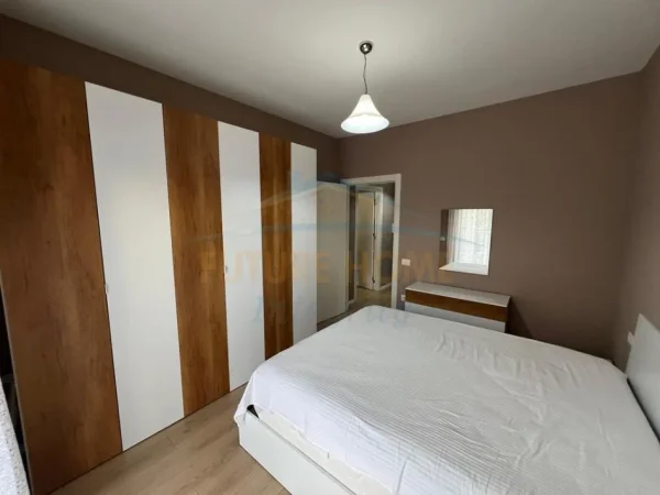 Tirane, jepet me qera apartament 1+1+Ballkon Kati 2, 60 m² 500 € 