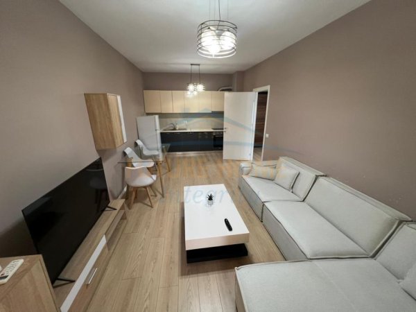 Tirane, jepet me qera apartament 1+1+Ballkon Kati 2, 60 m² 500 € 