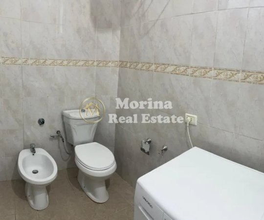 Tirane, jepet me qera apartament 1+1 Kati 2, 100 m² 500 € (Pazari i Ri)