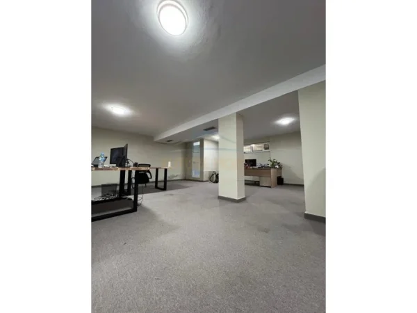 Tirane, shitet ambjent biznesi Kati -1, 101 m² 141.400 € 